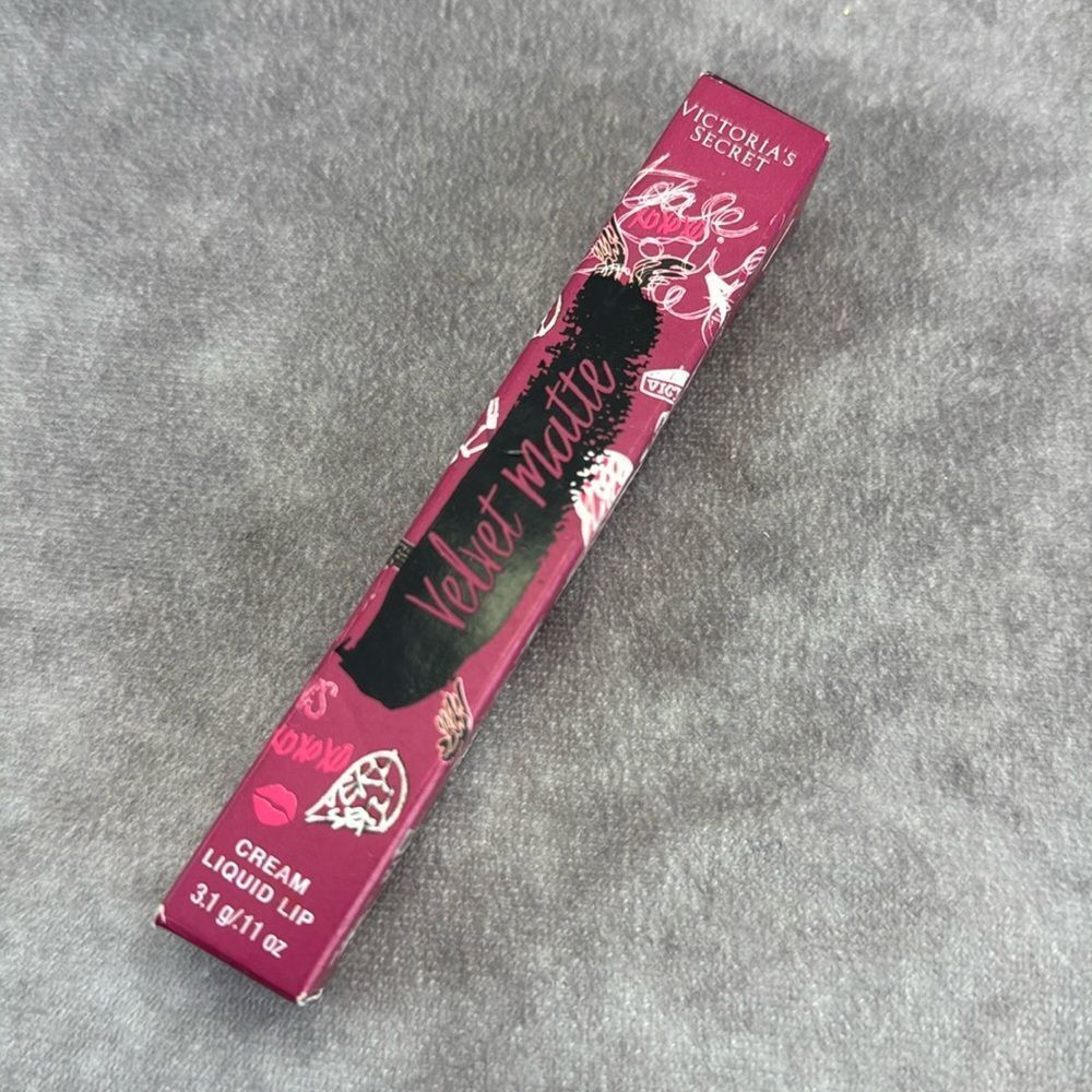 Victoria’s Secret Magnetic Velvet Matte Cream Liquid Lip